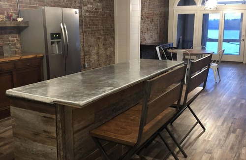 Alexander Apartment | Newly re-listed downtown historic apartment