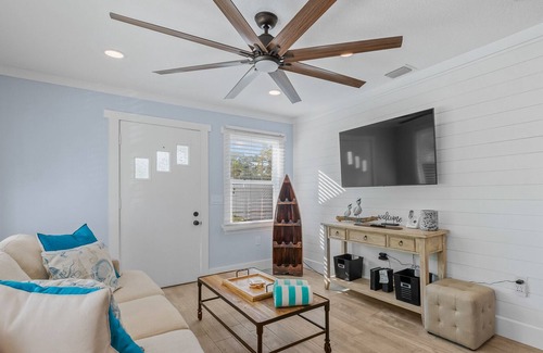 River District House | Newly refreshed in-town duplex near Bradenton attractions
