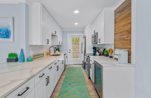 River District House | Newly refreshed in-town duplex near Bradenton attractions