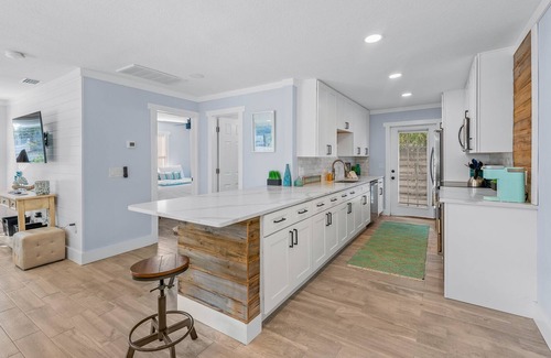 River District House | Newly refreshed in-town duplex near Bradenton attractions