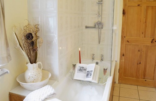 Tan-y-groes Cottage | Newly refurbished Cuckoo Springs Cottage for romantic time together