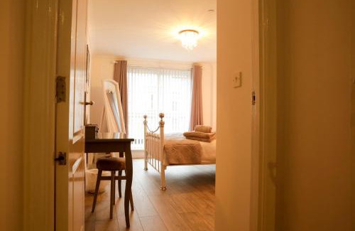 Cosham Apartment | Newly refurbished 1 bed first floor apartment with wifi