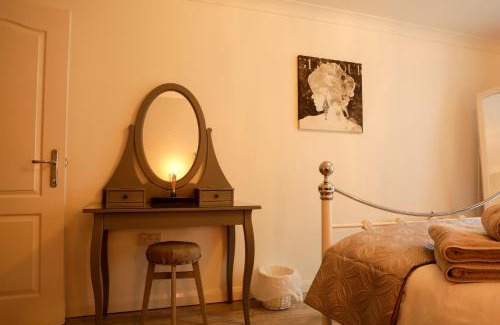 Cosham Apartment | Newly refurbished 1 bed first floor apartment with wifi