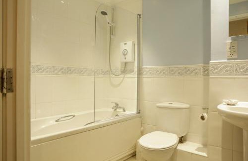Cosham Apartment | Newly refurbished 1 bed first floor apartment with wifi