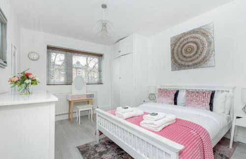 Livesey Apartment | Newly refurbished 2BR wbalcony in Vibrant Peckham