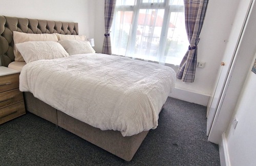 South Harrow House | Newly Refurbished 3 Bedroom Home in Harrow London