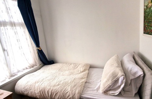 South Harrow House | Newly Refurbished 3 Bedroom Home in Harrow London