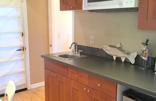 Golden Rectangle Cottage | Newly remodeled Ocean Hideaway in Downtown Carmel
