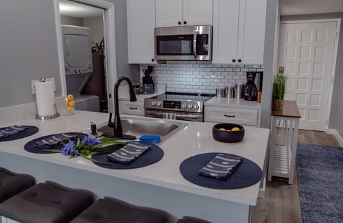 Sawgrass Condo | Newly remodeled Studio Condo across parking lot to Ocean