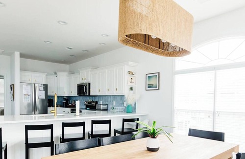 Ash House | Newly remodeled for 2025: Gorgeous 2nd row home w/Ocean Views, 5BR, Pool