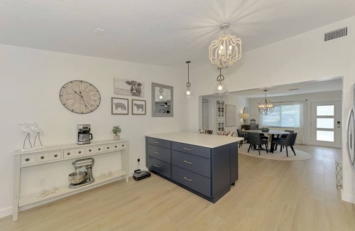 Arlington Park House | NEWLY REMODELED 11/4/2024!
