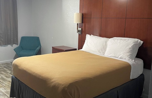 St. Marys Hotel | Newly remodeled 14-room hotel in charming St. Mary's .