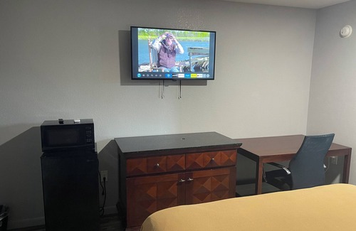 St. Marys Hotel | Newly remodeled 14-room hotel in charming St. Mary's .