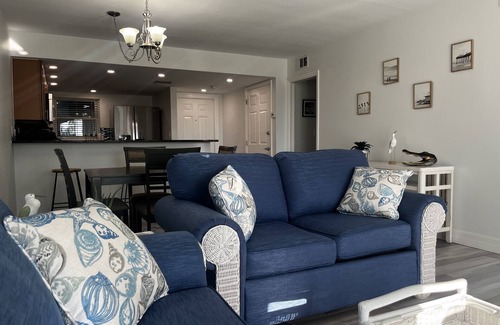 Lely Golf Estates Condo | Newly Remodeled 2bed/2bath Condo in the desirable Lely neighborhood!