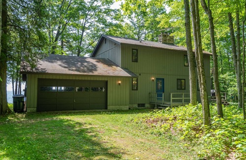 Gills Rock House | Newly remodeled 3 bedroom home on 200 feet of Lake Michigan shoreline!