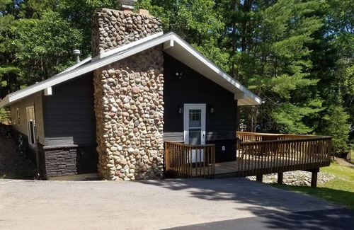 Three Lakes House | Newly remodeled 3 bedroom home on Island Lake