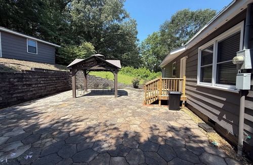 Guntersville House | Newly remodeled 3-bedroom house in marvelous Guntersville with AC, WiFi.