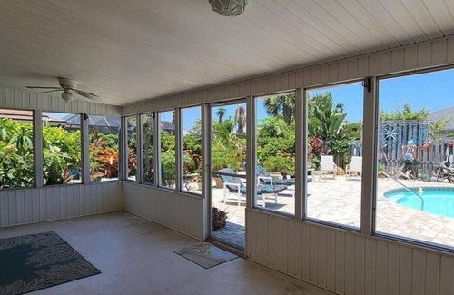 Ormond Beach House | Newly remodeled 3-2 pool home close to beach pets ok