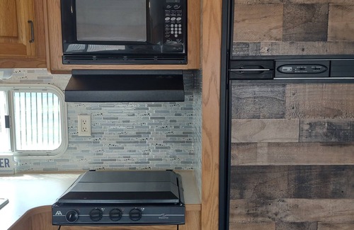 Salt Lick House | Newly remodeled and located 7 mile from Cave Runs Stony Cove Beach and boat ramp
