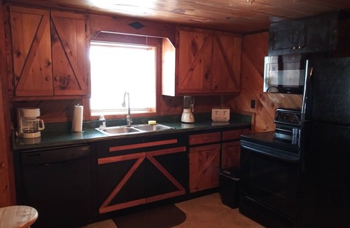 Port Clinton House | newly remodeled cabin style cottage, close to public boat ramps, and beaches .