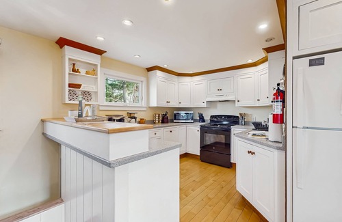 Franconia House | Newly remodeled charming dog-friendly home near Cannon Mountain Ski Area