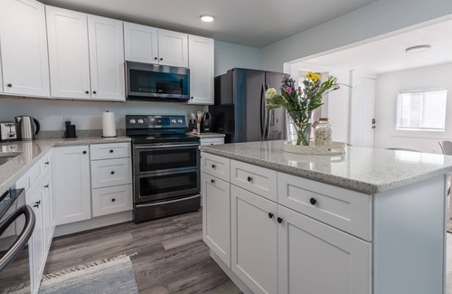Kennebunk Condo | Newly Remodeled Coastal Getaway