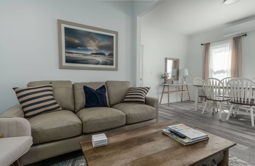Kennebunk Condo | Newly Remodeled Coastal Getaway