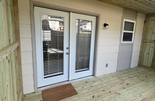 Starkville Condo | Newly remodeled cozy condo, walking distance to campus or jump on the shuttle.