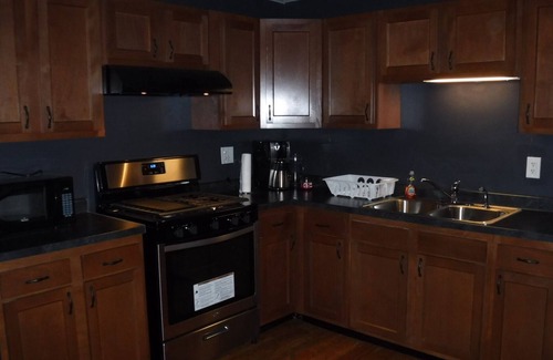 Harambee House | Newly Remodeled Home! Five minutes from Downtown Milwaukee