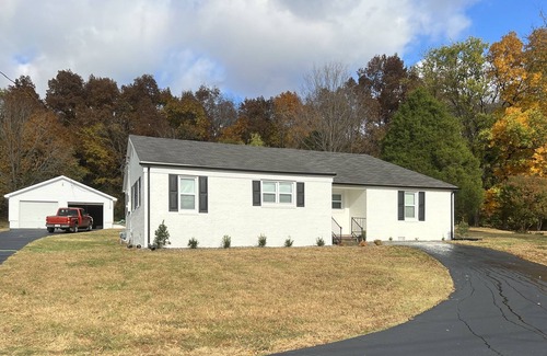 Plum Springs House | Newly remodeled inside and out 3 bedrooms