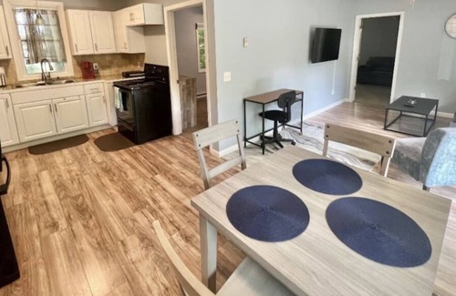 Kent Cottage | Newly Remodeled Lakeside Cottage in Kent!