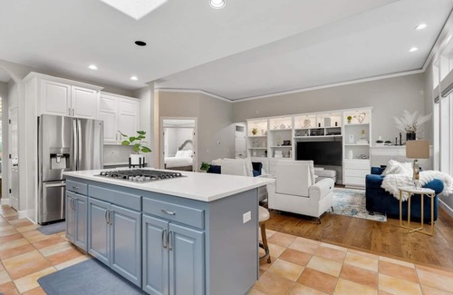Happy Valley House | Newly Remodeled! Modern Luxe Home w. Hot Tub