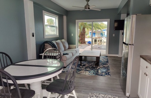 Bokeelia House | Newly remodeled, relaxing, romantic ground floor 1 bedroom waterfront getaway.