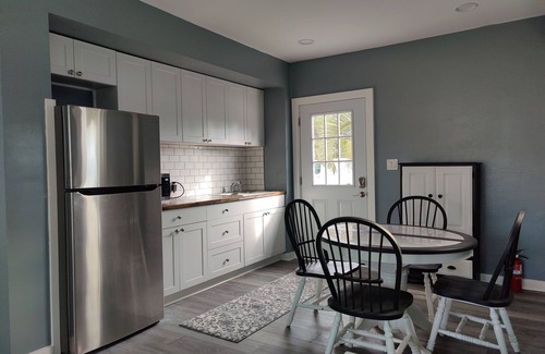 Bokeelia House | Newly remodeled, relaxing, romantic ground floor 1 bedroom waterfront getaway.