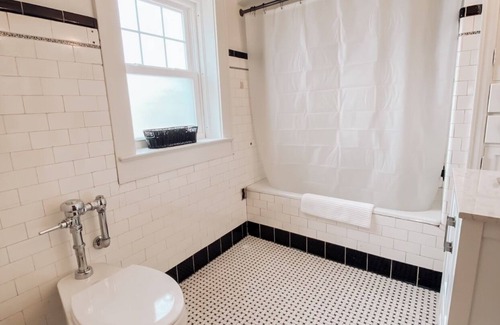Peru Apartment | Newly remodeled Studio Apartment