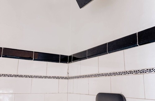 Peru Apartment | Newly remodeled Studio Apartment