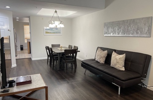 Communications Hill House | Newly Remodeled Townhouse Communication Hill