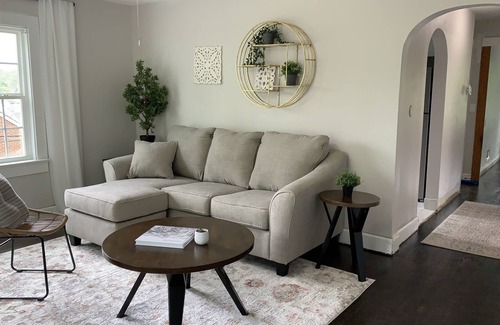 Glasgow Apartment | Newly remodeled