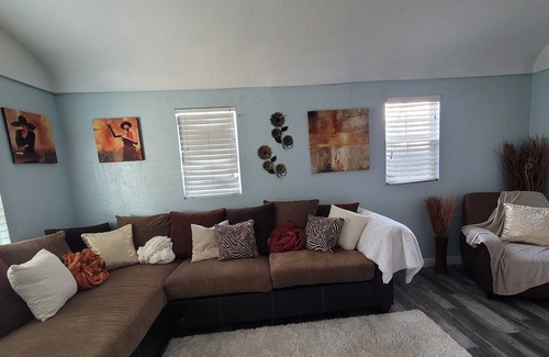 San Bernardino House | Newly Remodeled Spanish Style home! Sleeps 7 - Perfect for a large family/group!