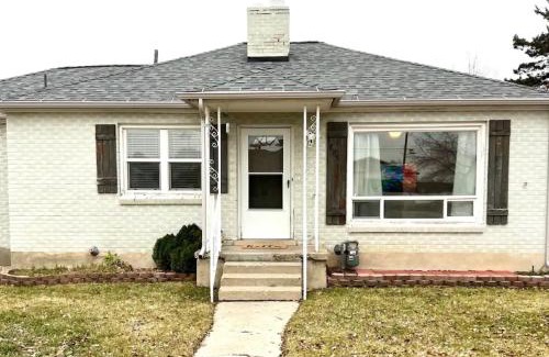 West Valley City Apartment | Newly Remodeled 2 bedroom 1 bath duplex