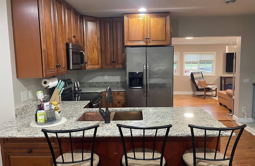 Wisconsin Dells Cottage | Newly Remodeled 3BR Cottage w/Hot Tub - Fire Pit - Near Wisconsin Dells