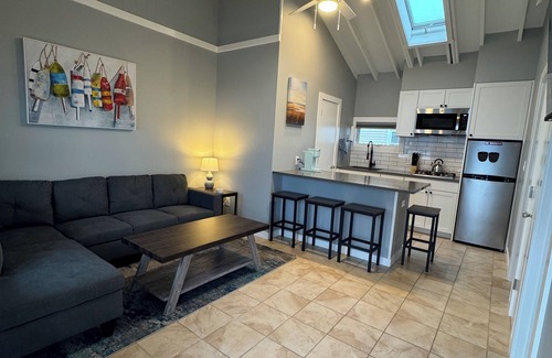 Point Pleasant Beach Condo | Newly Renovated Beach Bungalow with Parking