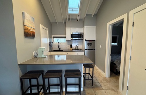 Point Pleasant Beach Condo | Newly Renovated Beach Bungalow with Parking