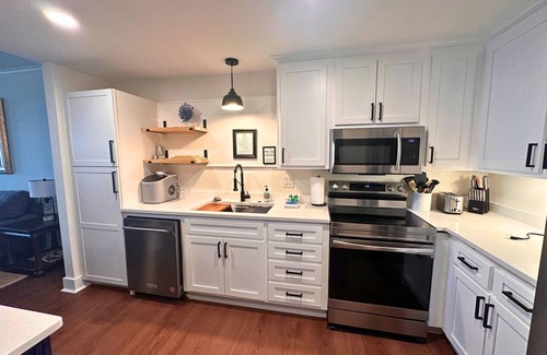 Saint Simons Island Condo | Newly Renovated Oceanfront Condo Right on the Beach Beachfront Great Views