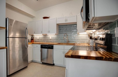 Folly Field House | Newly Renovated Duplex- 4th Row