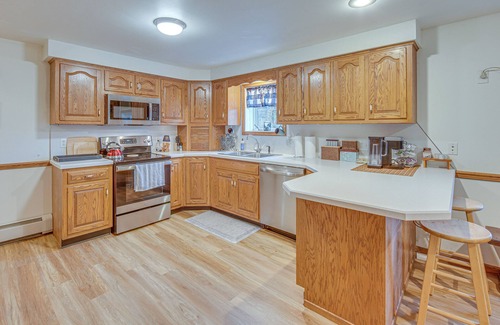 Mount Pleasant Mills House | Newly Renovated Fishing Retreat on 60-Acre Farm