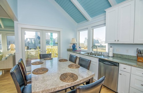 Bald Head Island Villa | Newly renovated 3 bedroom villa with new 6 pass golf cart; access to both clubs