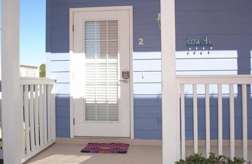 Lullwater Beach Cottage | Newly renovated cottage! Hear the ocean waves and gulf views from your deck!