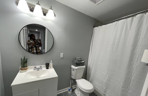 Downtown Baltimore Apartment | Newly Renovated 1 bedroom Apartment