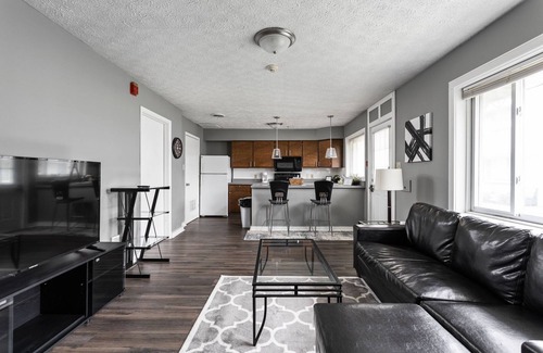 Mapleton/Fall Creek Apartment | Newly Renovated 1 Bd Modern Indy Apt